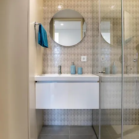 Bonfim Living - Great Location, Al Fresco Dining And Free Private Parking Apartment *