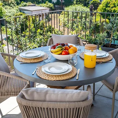Bonfim Living - Great Location, Al Fresco Dining And Free Private Parking Apartment *