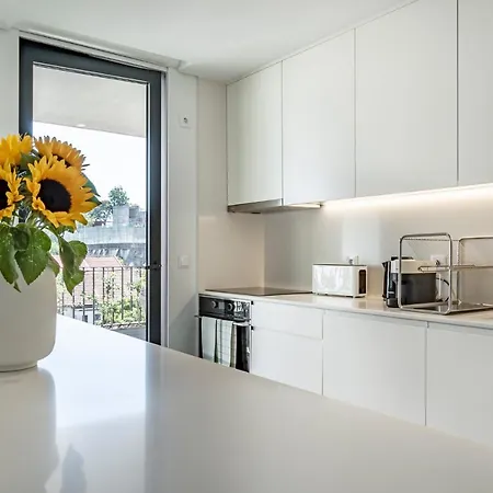 Bonfim Living - Great Location, Al Fresco Dining And Free Private Parking * Oporto
