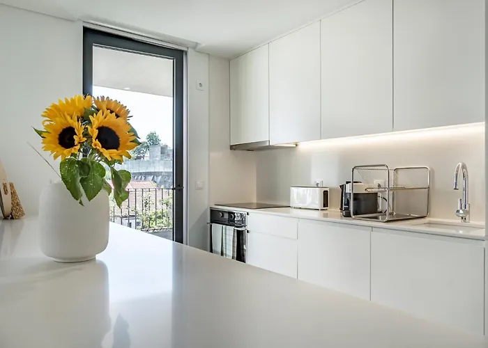 Bonfim Living - Great Location, Al Fresco Dining And Free Private Parking * Porto